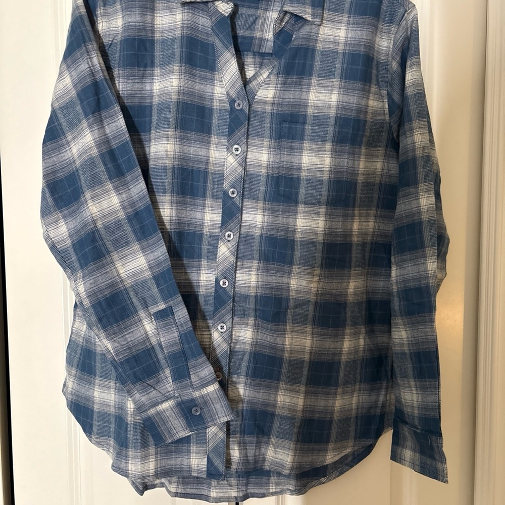 Weatherproof Women’s Blue and White Plaid Shirt